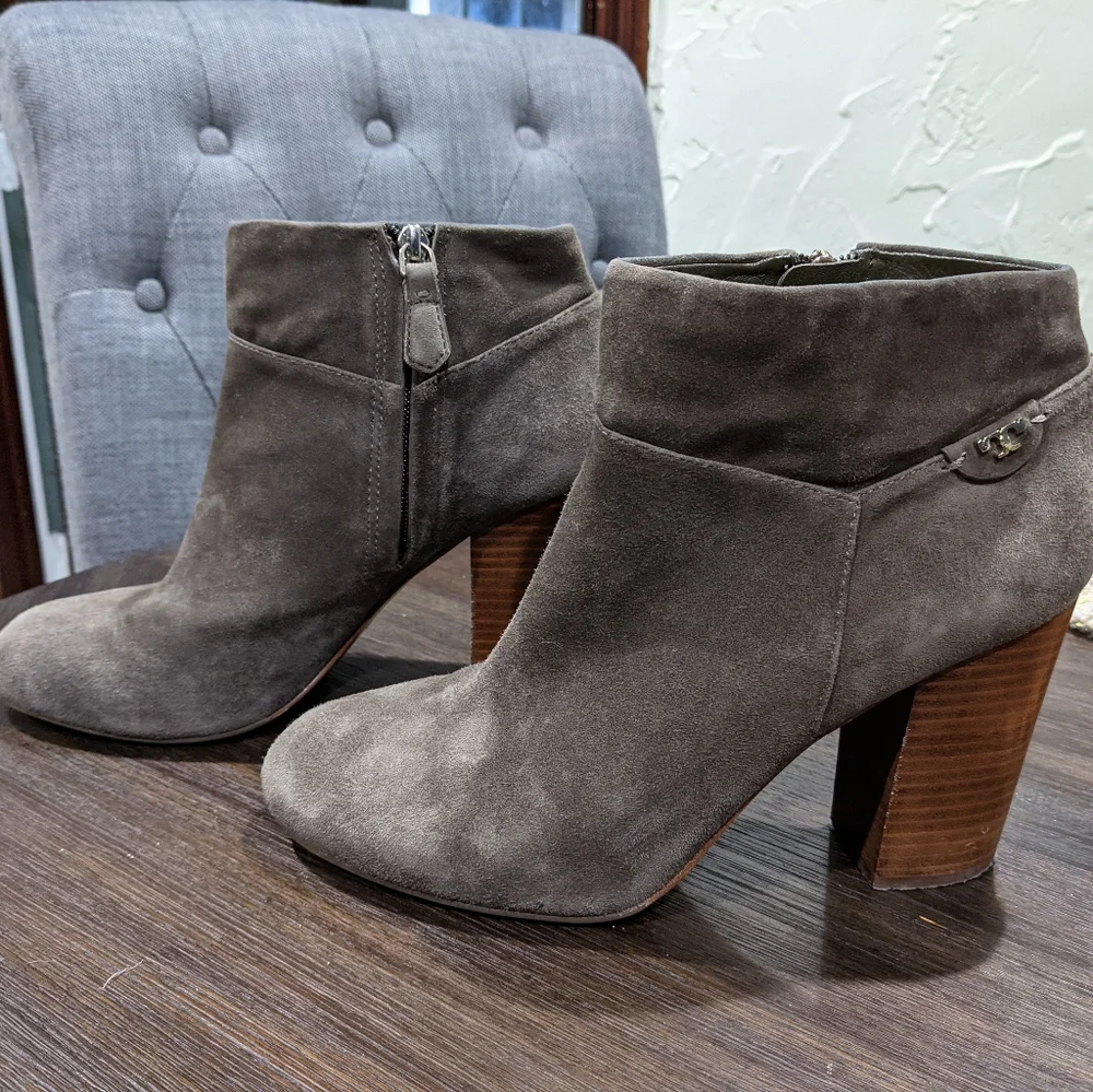 Tory Burch Fulton Gray Suede Ankle Bootie Block wood heel round toe boots rubber